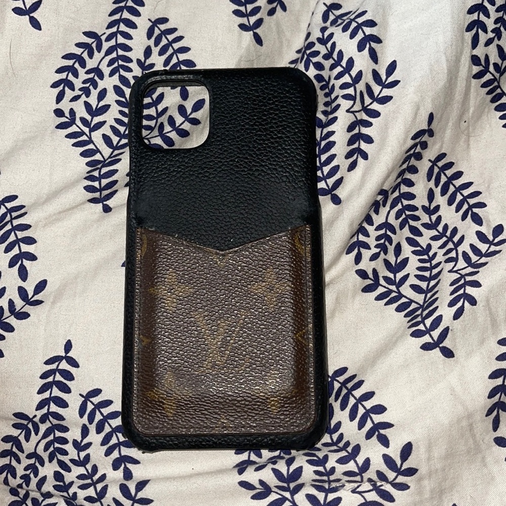 Authentic Louis Vuitton 11 pro Max iPhone case 💗